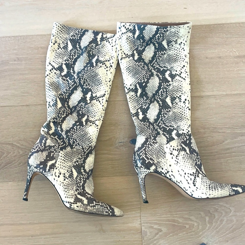 Steve Madden boots size 8